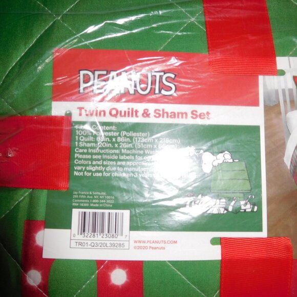 NEW NWT PEANUTS SNOoPY QUILT AND SHAM SET CHRISTMAS THEMED TWIN SIZE woodstock - Picture 7 of 10